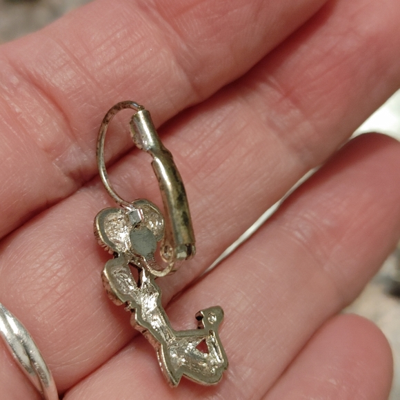 MJ MARIE JENNIFER SIGNED CHEERLEADER PENDANT WITH COLLAR NECKLACE & EARRINGS - Picture 10 of 12